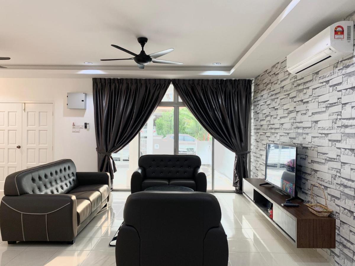 Langkawi Cozy Holiday Home At Bukit Indah By Zervin Kuah Extérieur photo