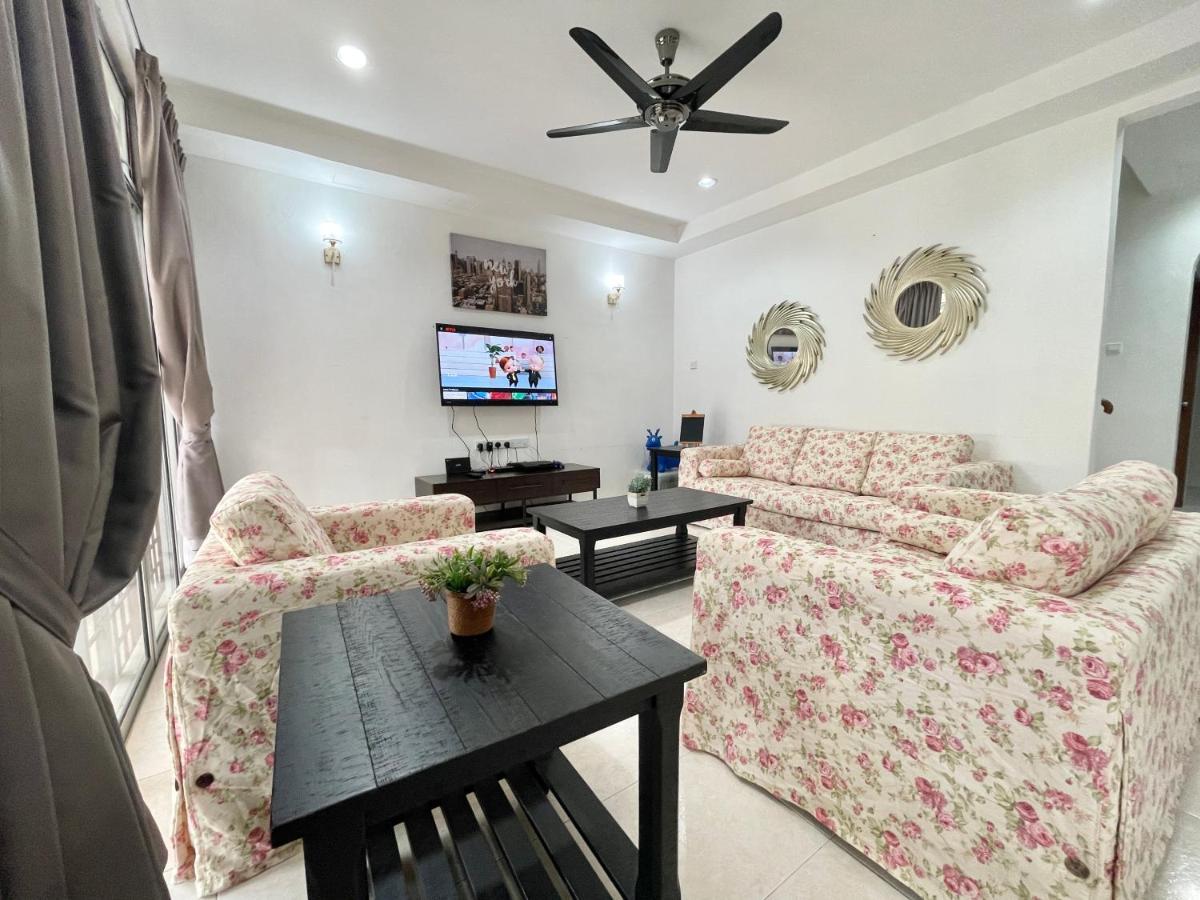 Langkawi Cozy Holiday Home At Bukit Indah By Zervin Kuah Extérieur photo